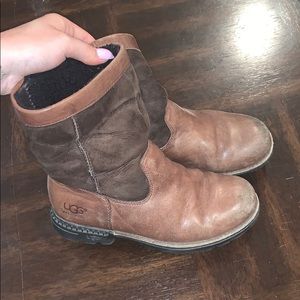 gently used authentic ugg leather boots size 2